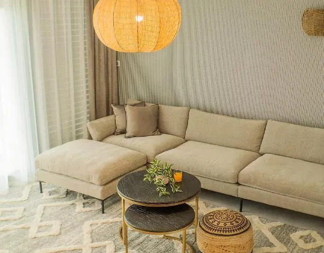 Apartament Panorama Deluxe - Pool & Free Parking