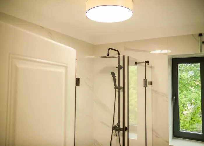 Panorama Deluxe - Pool & Free Parking Apartament *
